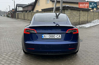 Седан Tesla Model 3 2021 в 