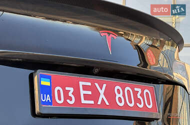 Седан Tesla Model 3 2019 в 