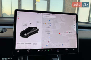 Седан Tesla Model 3 2019 в 