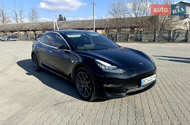 Седан Tesla Model 3 2020 в 