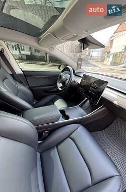 Седан Tesla Model 3 2018 в 