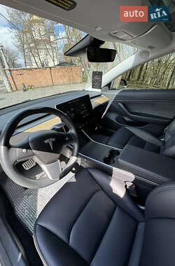 Седан Tesla Model 3 2018 в 
