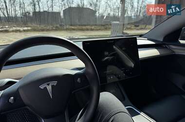 Седан Tesla Model 3 2022 в 