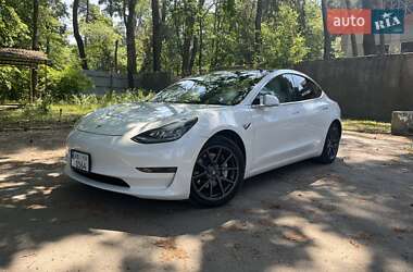 Седан Tesla Model 3 2020 в 