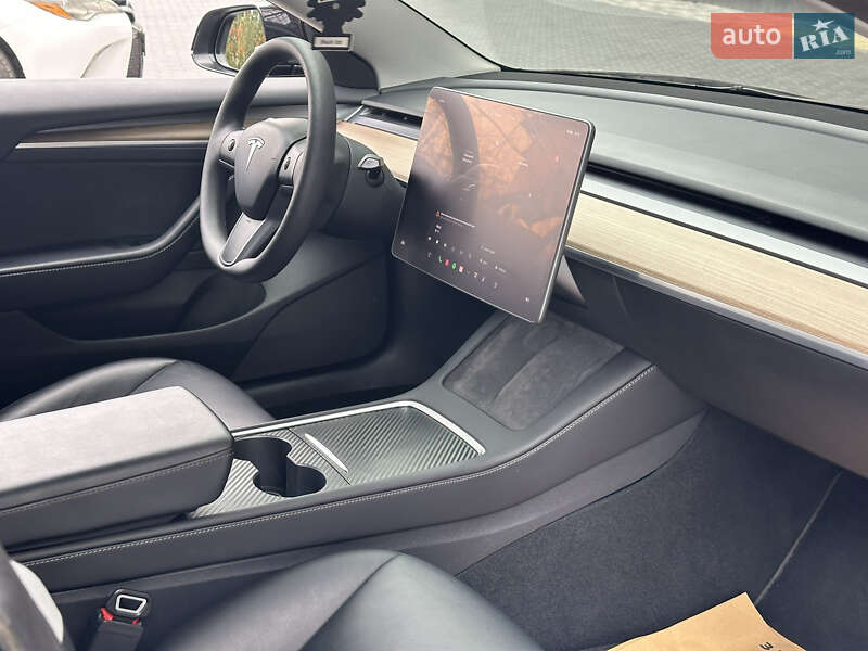 Седан Tesla Model 3 2023 в Полтаве