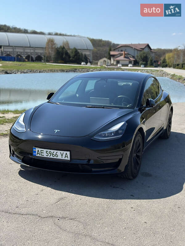 Tesla Model 3 2022