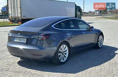 Седан Tesla Model 3 2018 в 