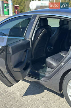 Седан Tesla Model 3 2018 в 
