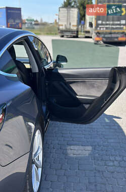 Седан Tesla Model 3 2018 в 