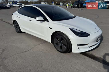 Седан Tesla Model 3 2021 в 