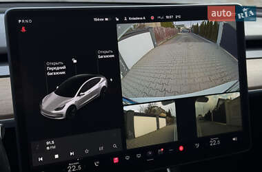 Седан Tesla Model 3 2019 в 