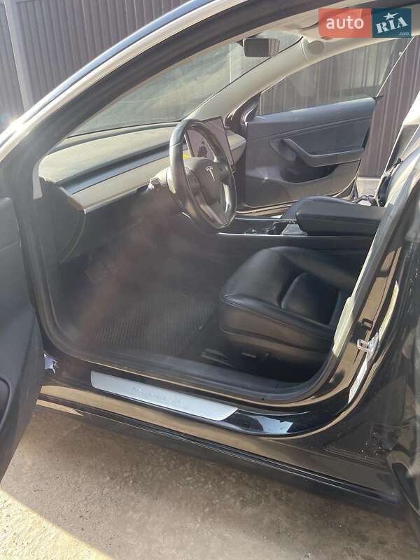 Седан Tesla Model 3 2019 в Києві