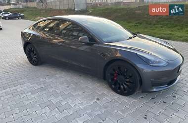 Седан Tesla Model 3 2021 в 