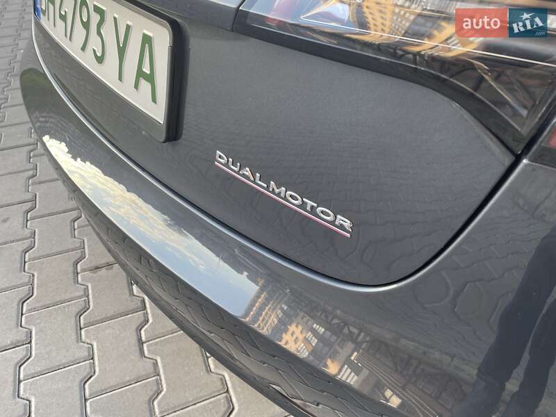 Седан Tesla Model 3 2021 в Одессе