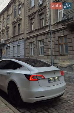 Седан Tesla Model 3 2018 в 