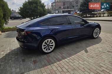 Седан Tesla Model 3 2022 в 