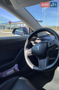 Седан Tesla Model 3 2019 в 