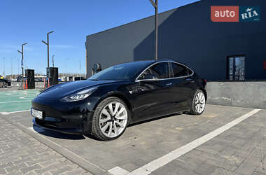 Tesla Model 3 2019 Tesla Model 3 2019