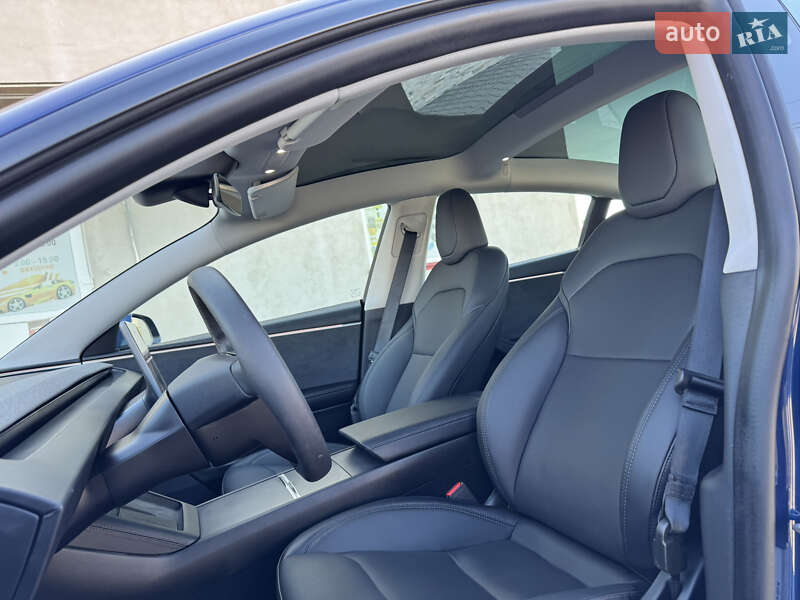 Седан Tesla Model 3 2024 в Луцке фото 25 Седан Tesla Model 3 2024 в Луцке