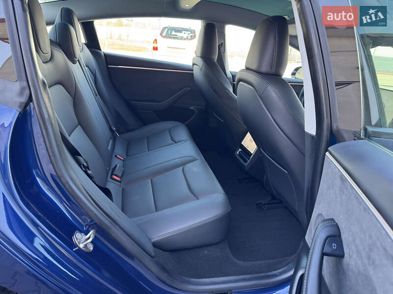 Седан Tesla Model 3 2024 в Луцке фото 43 Седан Tesla Model 3 2024 в Луцке