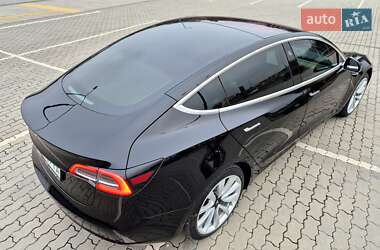 Седан Tesla Model 3 2018 в Львове