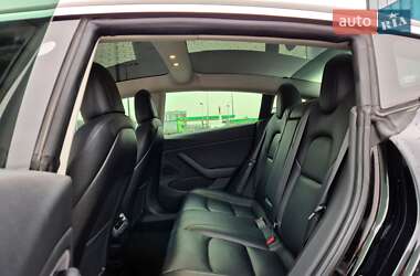 Седан Tesla Model 3 2018 в Львове