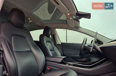 Седан Tesla Model 3 2018 в Львове