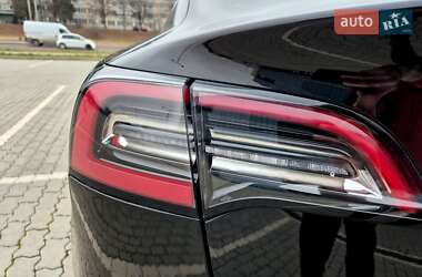 Седан Tesla Model 3 2018 в Львове