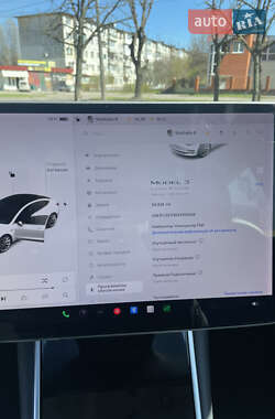 Седан Tesla Model 3 2019 в Черкассах