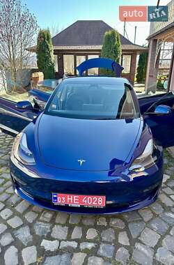 Tesla Model 3 2022