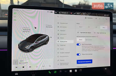 Седан Tesla Model 3 2021 в 