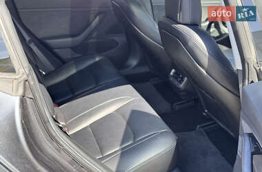 Седан Tesla Model 3 2018 в 