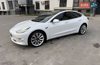 Седан Tesla Model 3 2019 в 