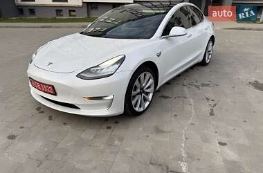 Седан Tesla Model 3 2019 в 