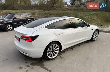 Седан Tesla Model 3 2019 в 