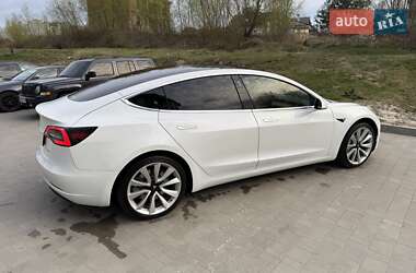 Седан Tesla Model 3 2019 в 