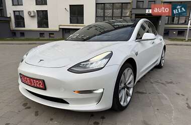 Седан Tesla Model 3 2019 в 