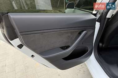 Седан Tesla Model 3 2019 в 