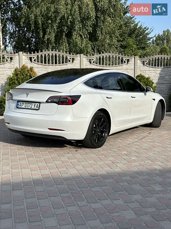 Седан Tesla Model 3 2020 в Запоріжжі