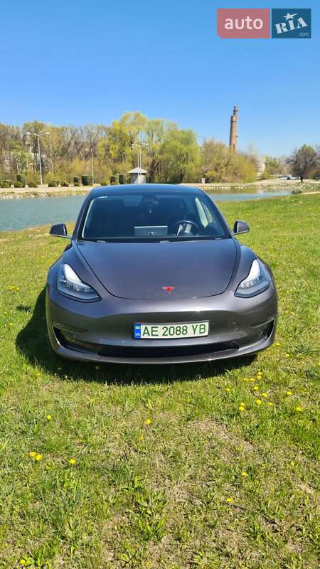 Седан Tesla Model 3 2019 в Дніпрі