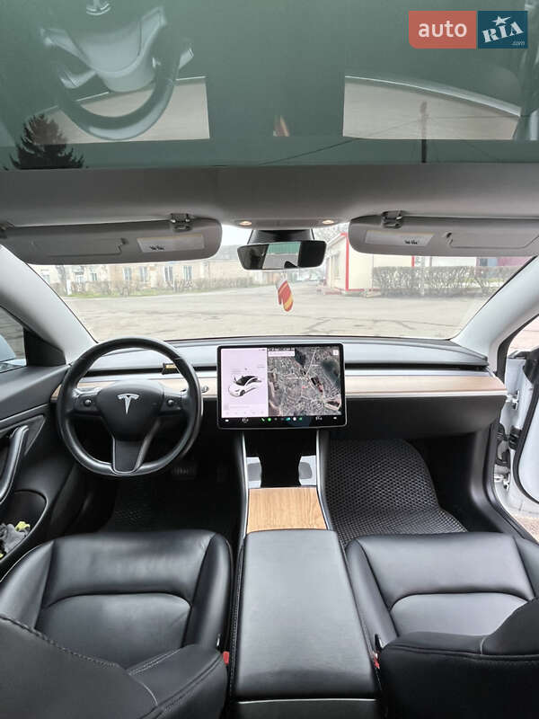 Седан Tesla Model 3 2018 в Хмельницькому