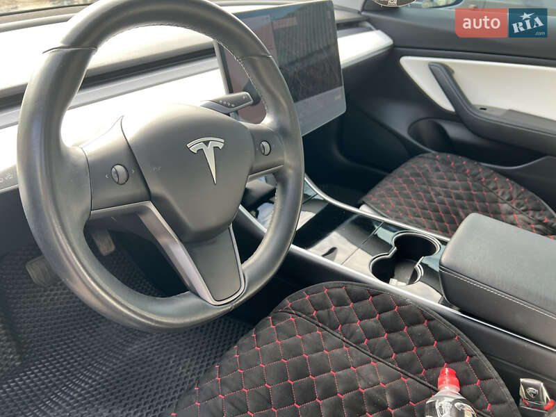 Седан Tesla Model 3 2018 в Баштанке