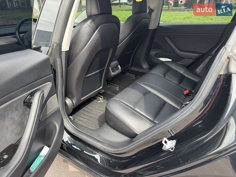 Седан Tesla Model 3 2018 в Кам'янському