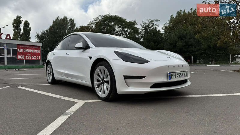 Tesla Model 3 2021