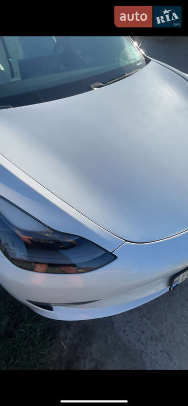 Седан Tesla Model 3 2021 в Киеве