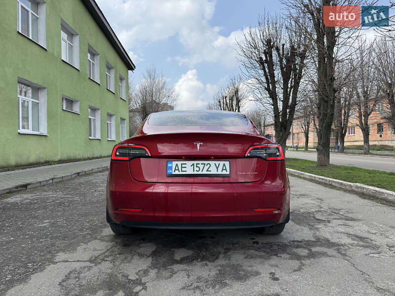 Седан Tesla Model 3 2018 в Дніпрі