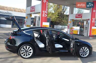 Седан Tesla Model 3 2018 в 