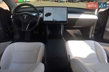 Седан Tesla Model 3 2018 в 