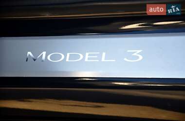 Седан Tesla Model 3 2018 в 