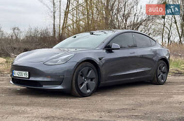 Седан Tesla Model 3 2021 в 